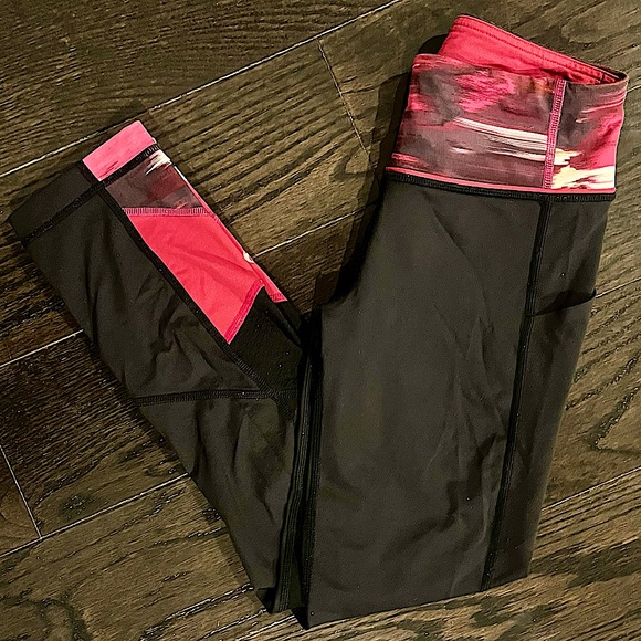 Lululemon Pace Rival Cropped Leggings in Black & Wind Berry Rumble - Rare - Picture 11 of 16